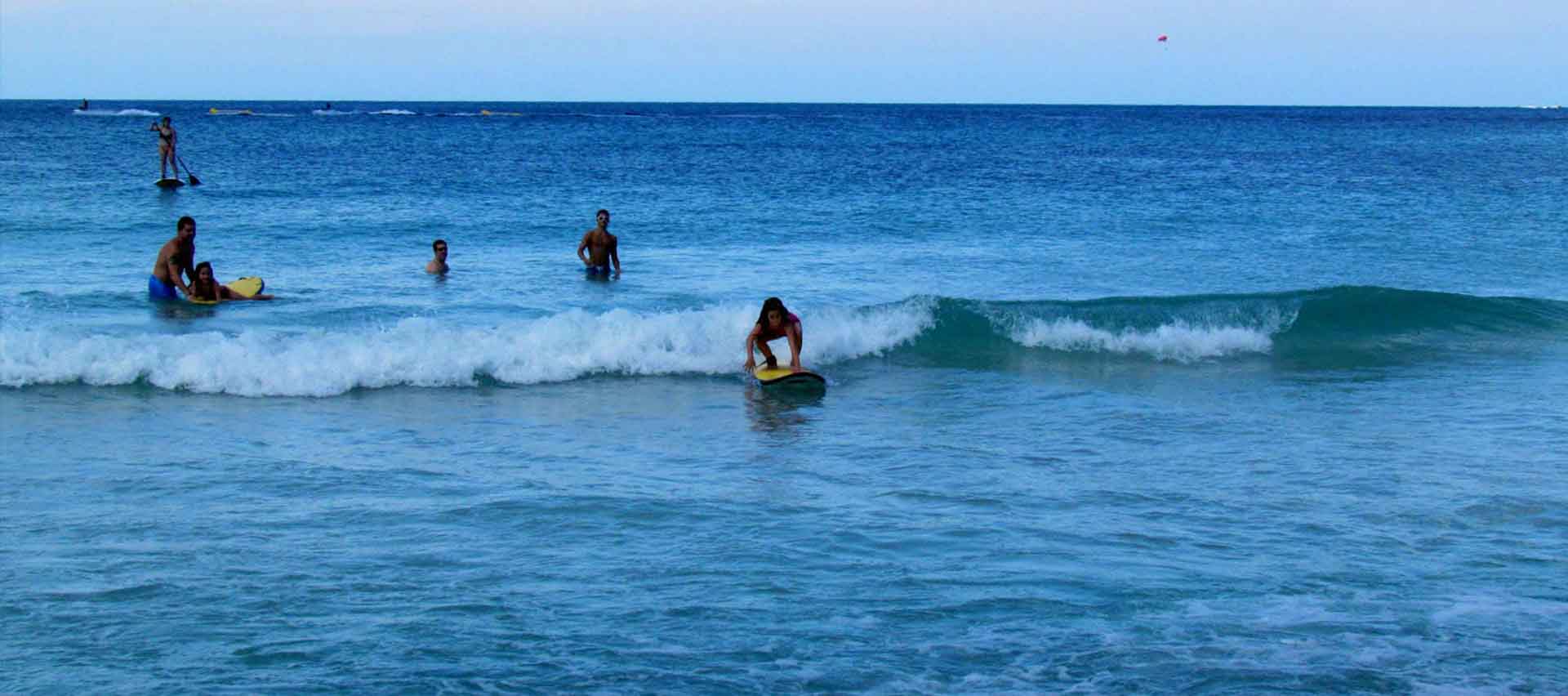 Mr Surf's surf rentals paddleboard lessons 